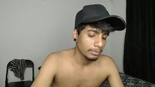 Snapshot of stevenosori chatting on November 2025 04:45:02 AM stevenosori online show from November 2025 04:45:02 AM