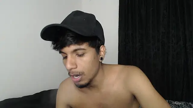 Snapshot of stevenosori chatting on November 2025 03:04:01 AM stevenosori online show from November 2025 03:04:01 AM