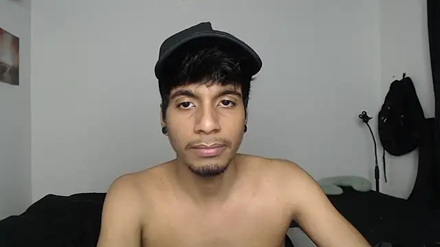 Snapshot of stevenosori chatting on November 2025 12:47:01 AM stevenosori online show from November 2025 12:47:01 AM