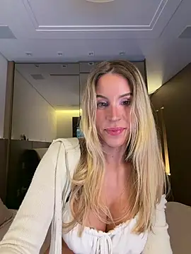 Snapshot of jasminesummer chatting on July 2026 03:25:02 PM jasminesummer online show from July 2026 03:25:02 PM