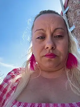 SabinaSweety online show from April 2026 11:40:01 AM