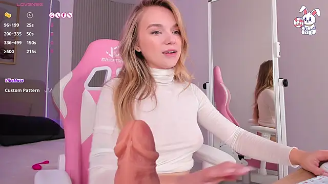 VirginChloe online show from December 2025 03:04:01 AM