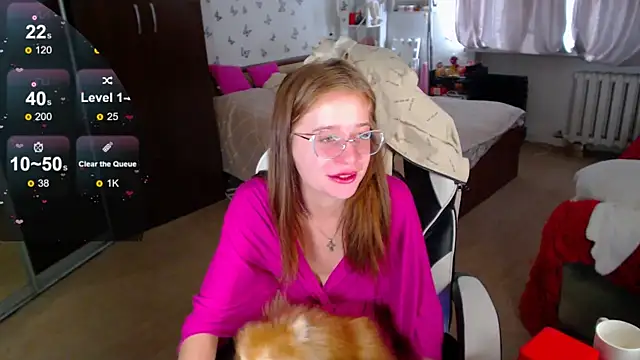 Snapshot of Kira_honeyy chatting on April 2026 07:45:01 AM Kira honeyy online show from April 2026 07:45:01 AM