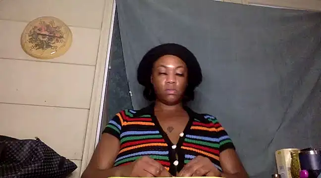Snapshot of AlexaTheSlut chatting on December 2024 02:19:02 AM AlexaTheSlut online show from December 2024 02:19:02 AM