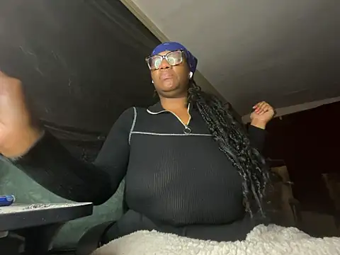 Snapshot of AlexaTheSlut chatting on June 2026 08:42:01 AM AlexaTheSlut online show from June 2026 08:42:01 AM