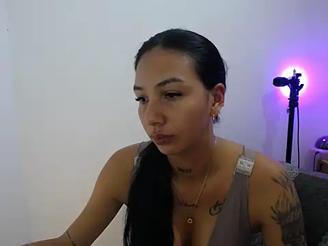 Allyson Smith online show from January 2025 11:45:01 PM