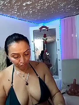 zullyxhot online show from December 2025 09:22:02 PM