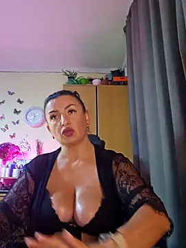 Snapshot of Hotangel75 chatting on October 2025 05:11:02 PM Hotangel75 online show from October 2025 05:11:02 PM