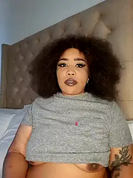 Snapshot of CAMMII_ chatting on January 2025 08:49:02 AM CAMMII online show from January 2025 08:49:02 AM