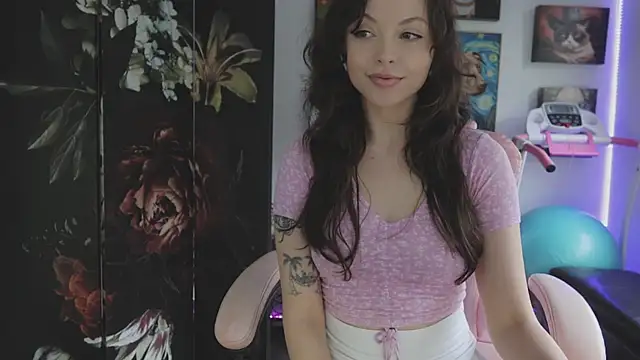 makiyahbelle online show from December 2025 06:18:01 AM