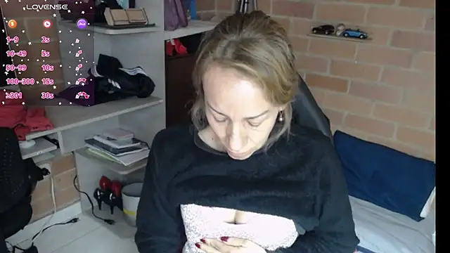 Snapshot of cristin_doll_ chatting on July 2026 07:27:01 PM cristin doll online show from July 2026 07:27:01 PM
