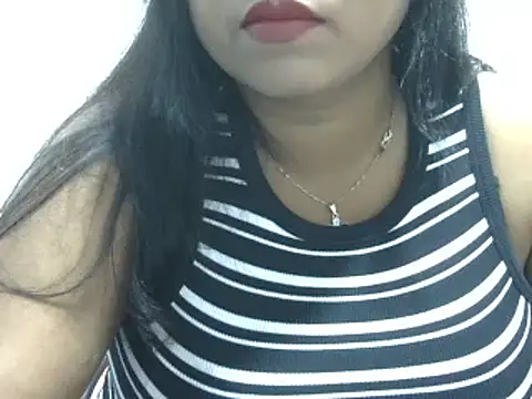 Snapshot of ROSEE_MERRYYYY chatting on January 2025 01:14:01 PM ROSEE MERRYYYY online show from January 2025 01:14:01 PM