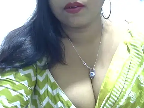 Snapshot of ROSEE_MERRYYYY chatting on February 2025 06:01:02 PM ROSEE MERRYYYY online show from February 2025 06:01:02 PM