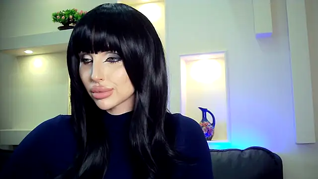 Lady Joli online show from November 2025 08:18:02 PM