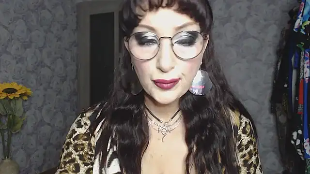 Snapshot of Aziza1 chatting on October 2025 02:54:01 PM Aziza1 online show from October 2025 02:54:01 PM