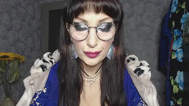 Snapshot of Aziza1 chatting on November 2025 02:06:01 PM Aziza1 online show from November 2025 02:06:01 PM