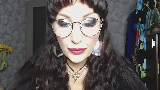 Snapshot of Aziza1 chatting on November 2025 01:53:02 PM Aziza1 online show from November 2025 01:53:02 PM