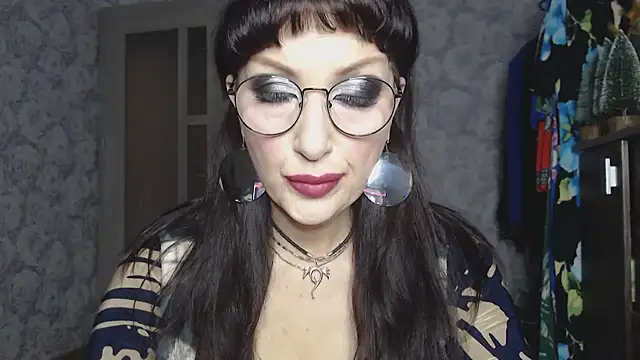 Snapshot of Aziza1 chatting on November 2025 12:38:02 PM Aziza1 online show from November 2025 12:38:02 PM