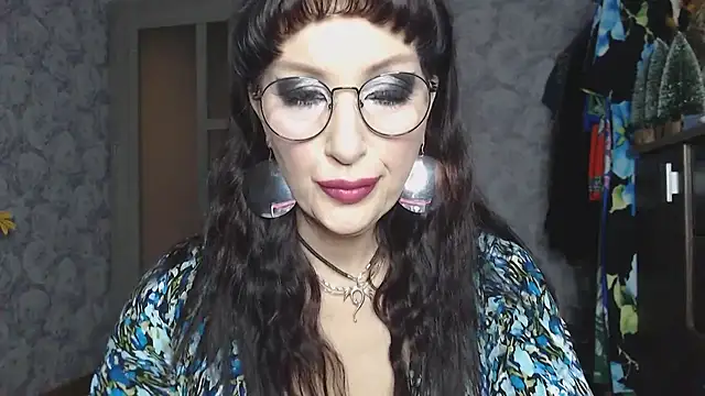 Snapshot of Aziza1 chatting on November 2025 08:22:02 AM Aziza1 online show from November 2025 08:22:02 AM