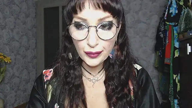 Snapshot of Aziza1 chatting on November 2025 01:55:01 PM Aziza1 online show from November 2025 01:55:01 PM