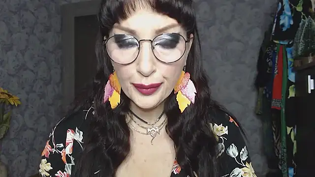 Snapshot of Aziza1 chatting on November 2025 06:12:01 AM Aziza1 online show from November 2025 06:12:01 AM