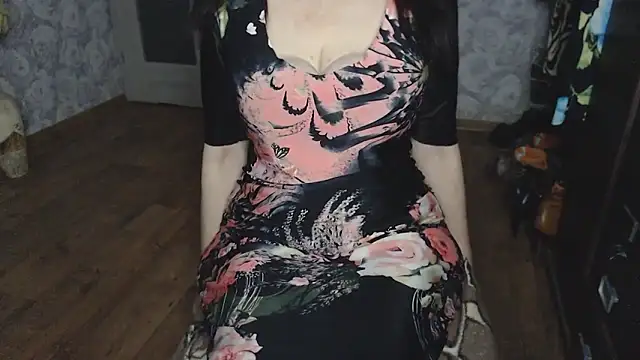 Snapshot of Aziza1 chatting on November 2025 06:17:01 PM Aziza1 online show from November 2025 06:17:01 PM