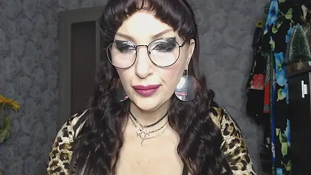 Snapshot of Aziza1 chatting on November 2025 11:10:02 AM Aziza1 online show from November 2025 11:10:02 AM