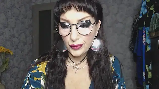 Snapshot of Aziza1 chatting on November 2025 11:58:01 AM Aziza1 online show from November 2025 11:58:01 AM