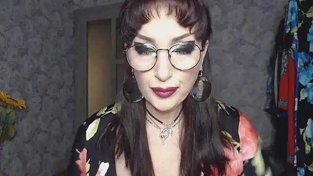 Aziza1 online show from April 2026 01:32:02 PM