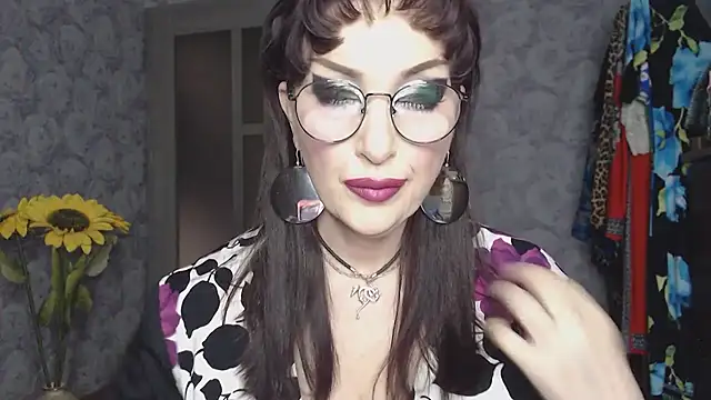 Aziza1 online show from April 2026 02:56:01 PM