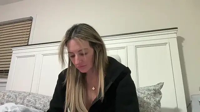 AmandaStarryNight online show from February 2026 03:47:02 AM