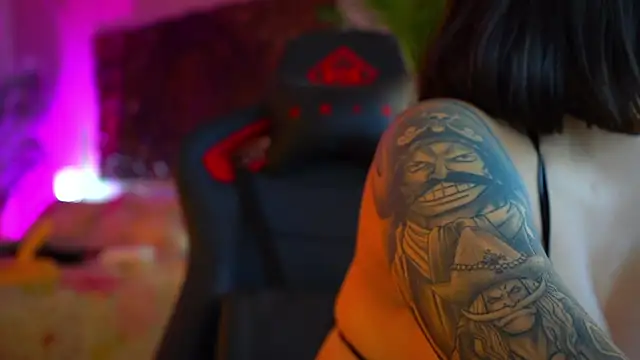 ambarEvans online show from December 2024 12:00:01 AM