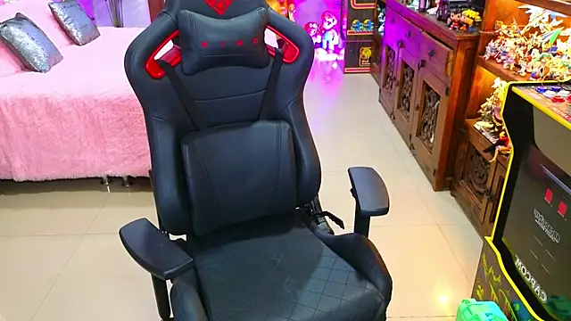 ambarEvans online show from February 2025 08:25:01 PM