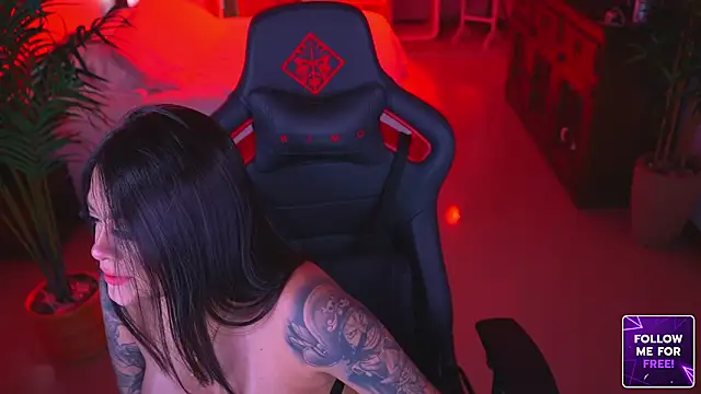 ambarEvans online show from February 2026 01:04:02 AM