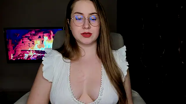 Snapshot of SeasonalSomeone chatting on March 2025 08:20:02 PM SeasonalSomeone online show from March 2025 08:20:02 PM
