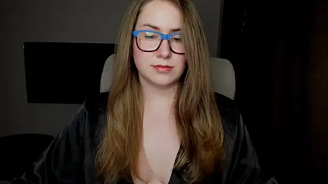 SeasonalSomeone online show from October 2025 11:29:02 PM