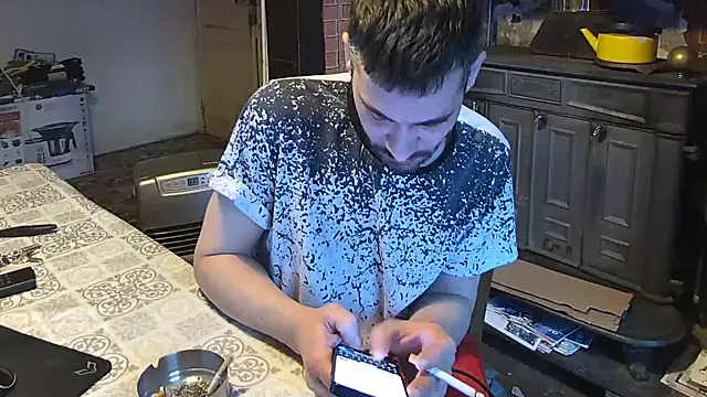 Snapshot of Ethangay chatting on December 2025 08:08:02 AM Ethangay online show from December 2025 08:08:02 AM