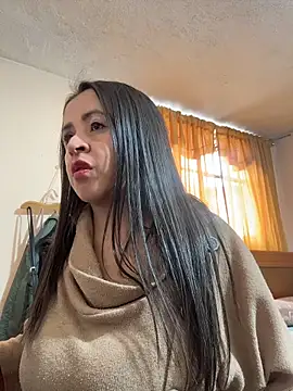 latinfemale online show from April 2026 08:43:01 PM