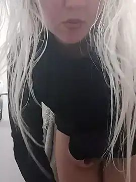 Mllesha74000 online show from February 2025 01:01:01 PM