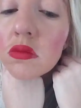 Mllesha74000 online show from November 2025 01:02:01 PM