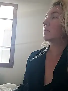 Mllesha74000 online show from April 2026 11:34:01 AM