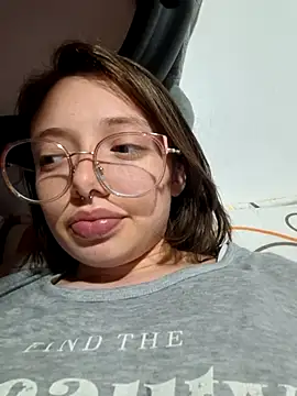 Snapshot of linda-schmidt chatting on July 2026 03:37:01 AM linda-schmidt online show from July 2026 03:37:01 AM