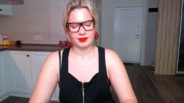 HotTiffani online show from September 2025 09:45:02 AM