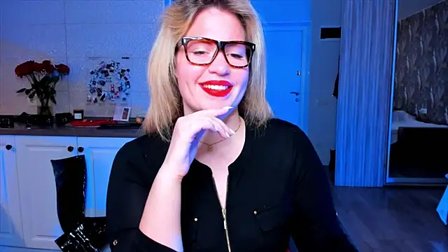 HotTiffani online show from March 2026 12:45:01 PM