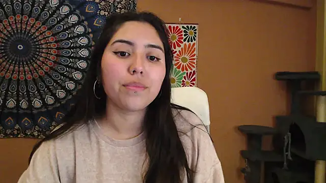 Snapshot of IntimateTales chatting on January 2025 07:20:02 PM IntimateTales online show from January 2025 07:20:02 PM