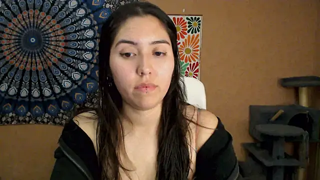 Snapshot of IntimateTales chatting on November 2025 07:26:01 PM IntimateTales online show from November 2025 07:26:01 PM