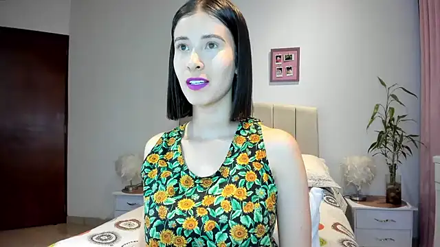 Snapshot of macarena_vallejo chatting on December 2024 02:53:02 AM macarena vallejo online show from December 2024 02:53:02 AM