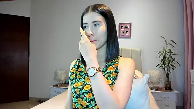 Snapshot of macarena_vallejo chatting on February 2025 01:54:02 AM macarena vallejo online show from February 2025 01:54:02 AM