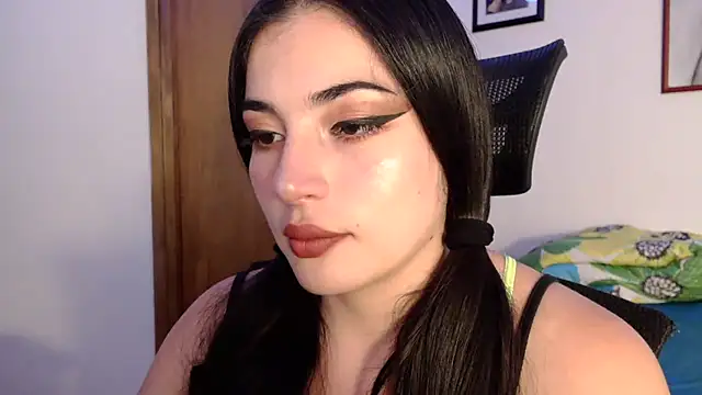 Honey Aynur20 online show from October 2025 07:16:02 PM