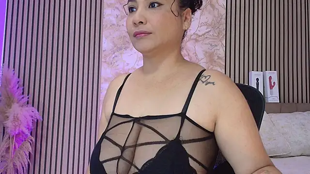 Snapshot of JuliRamirez chatting on September 2025 12:16:02 PM JuliRamirez online show from September 2025 12:16:02 PM